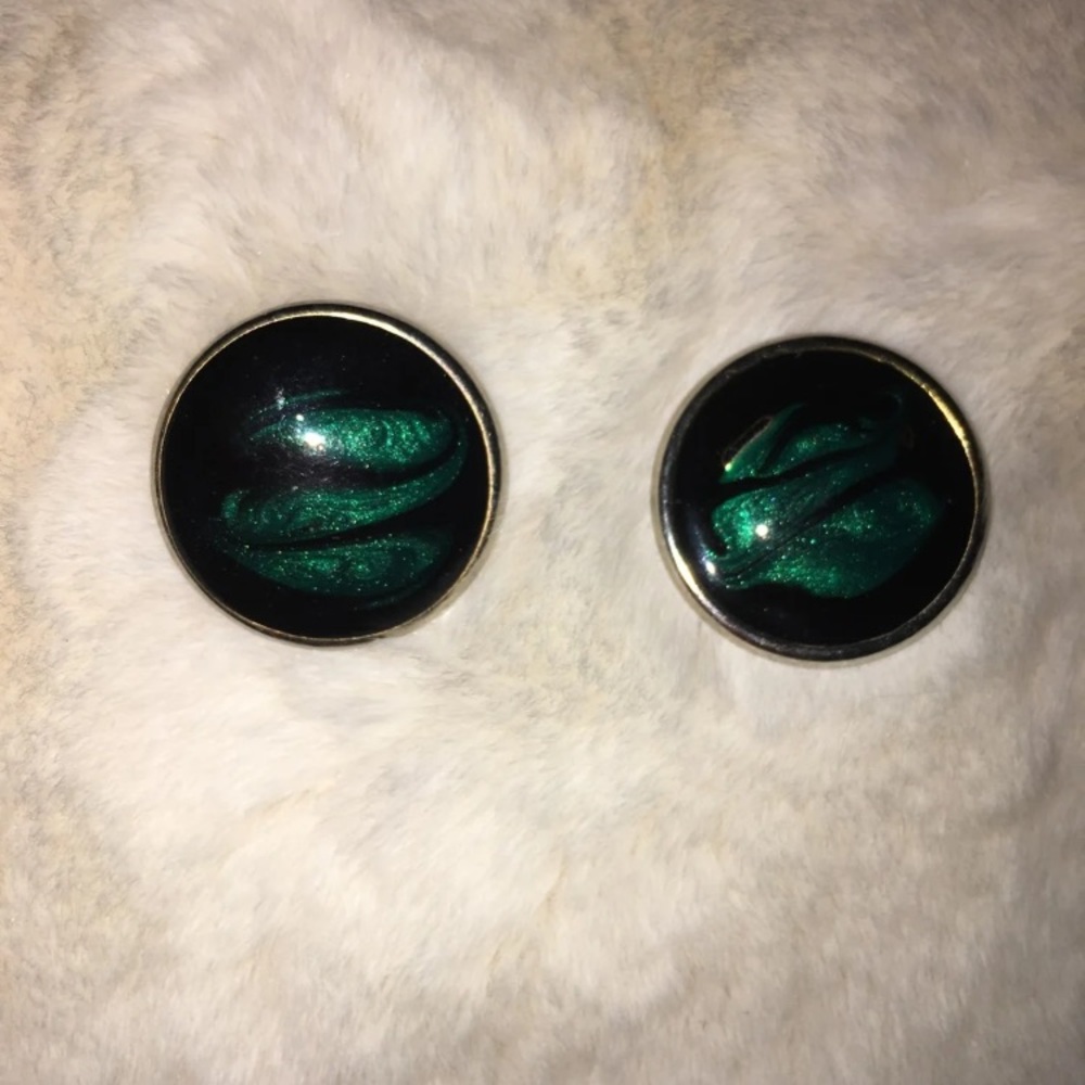 Earings